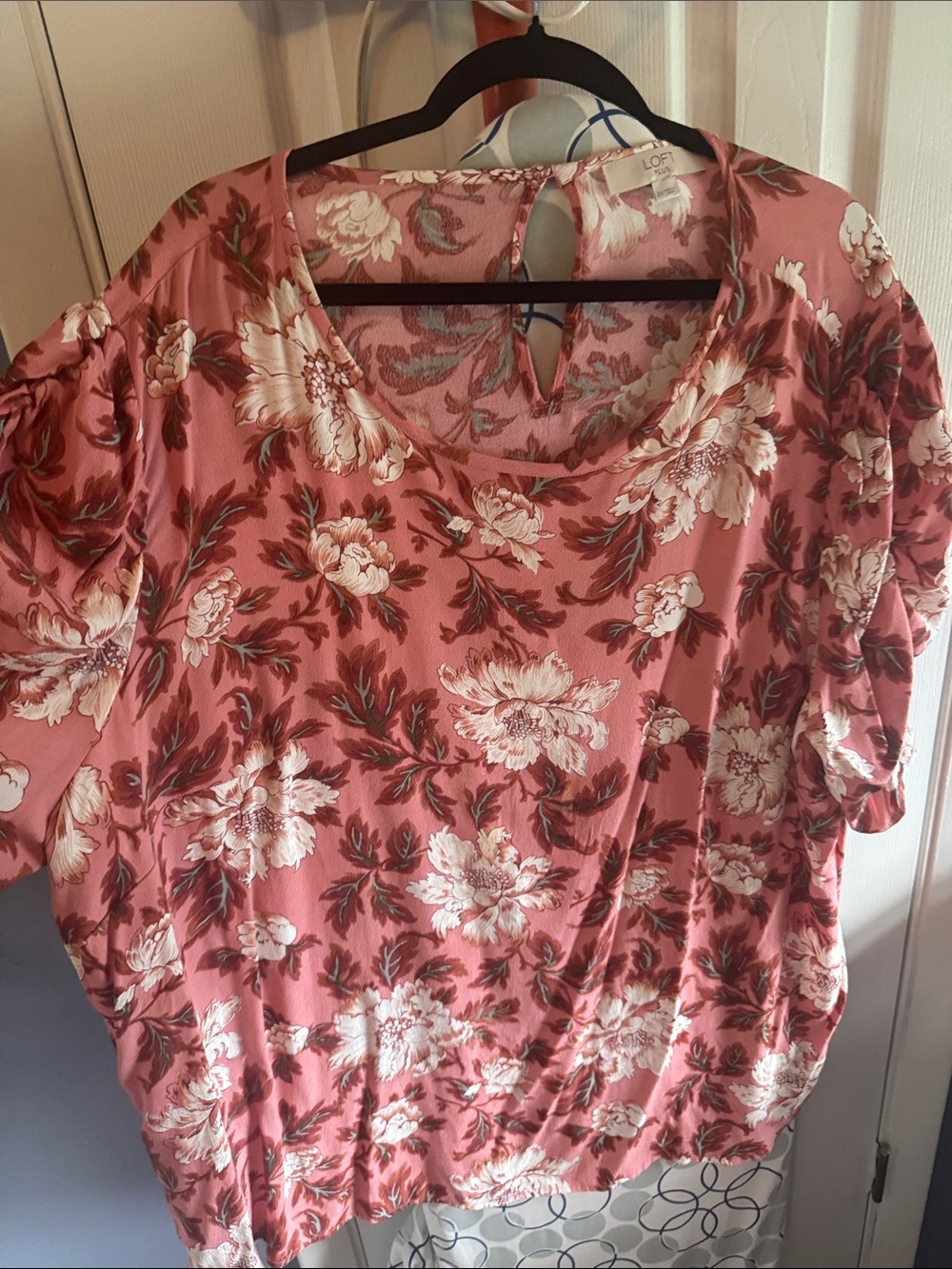 LOFT Pink Floral Scoop Neck Blouse